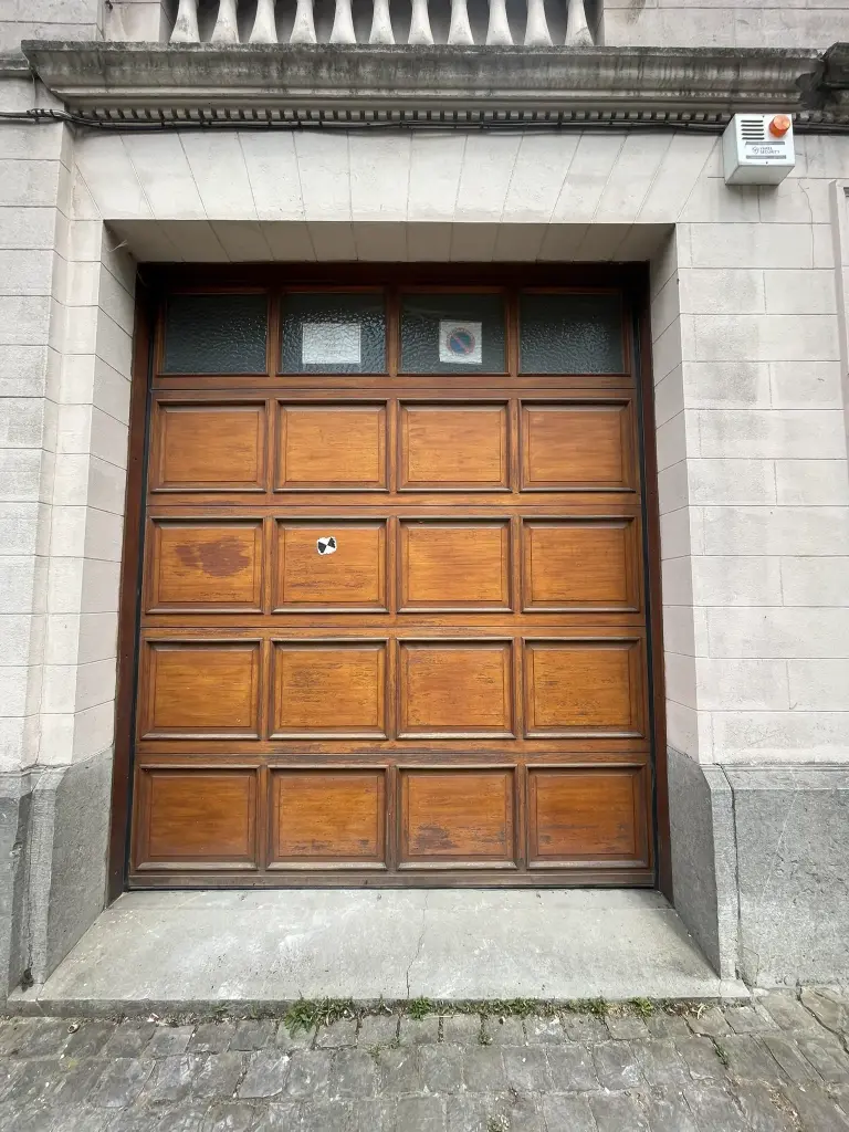 Tournai - Avenue Van Cutsem - Garage fermé